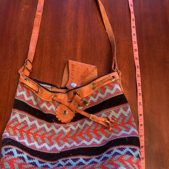 Bucket Purse - Picture 8 of 9